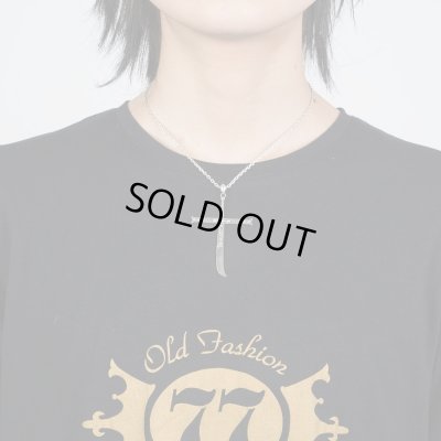 ONE PIECE（ワンピース）ミホーク　黒刀"夜"ペンダント メンズ着用