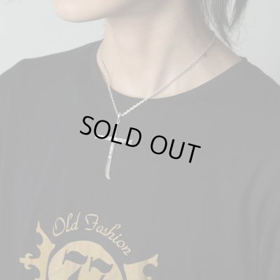 ONE PIECE（ワンピース）ミホーク　黒刀"夜"ペンダント メンズ着用