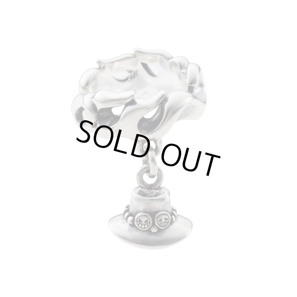 エース「帽子」イヤーカフ