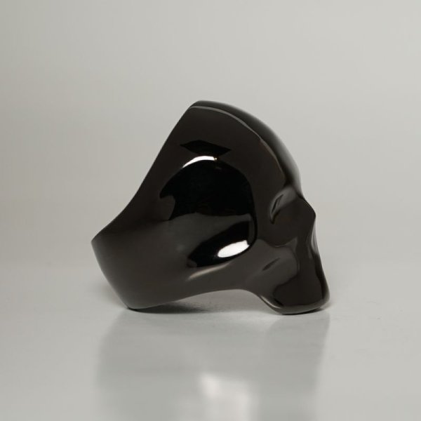 スタイリッシュな印象のお洒落なスカルリング|シルエットスカルリング(ブラック)