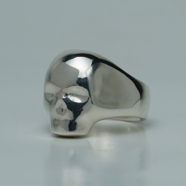 お洒落でシンプルなスカルリング|シルエットスカルスモールリング(シルバー)