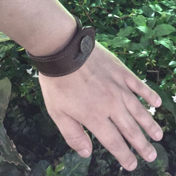 リリーボタン シングルレザーブレスレット(ダークブラウン)アークシルバーアクセサリーズ