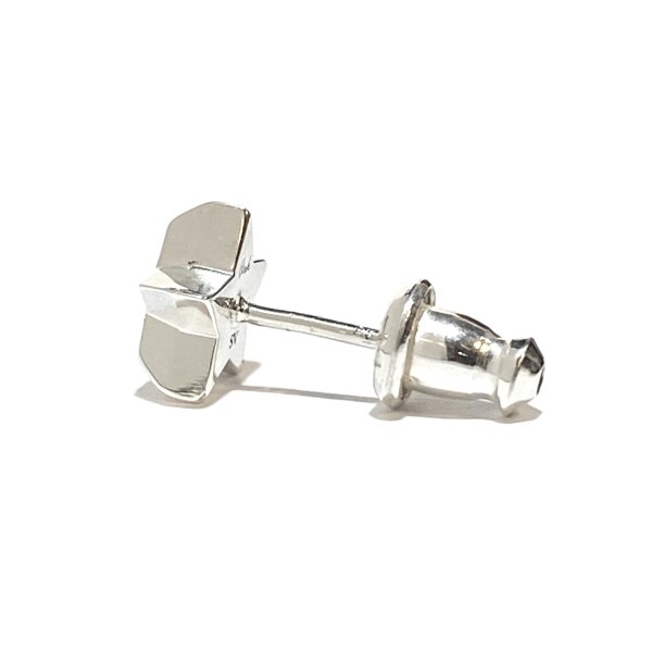 星モチーフのシルバーピアス「スターライトピアス(ホワイトサファイア)」アークシルバーアクセサリーズ