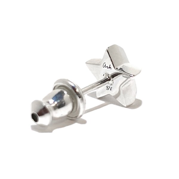 星モチーフのシルバーピアス「スターライトピアス(ホワイトサファイア)」アークシルバーアクセサリーズ